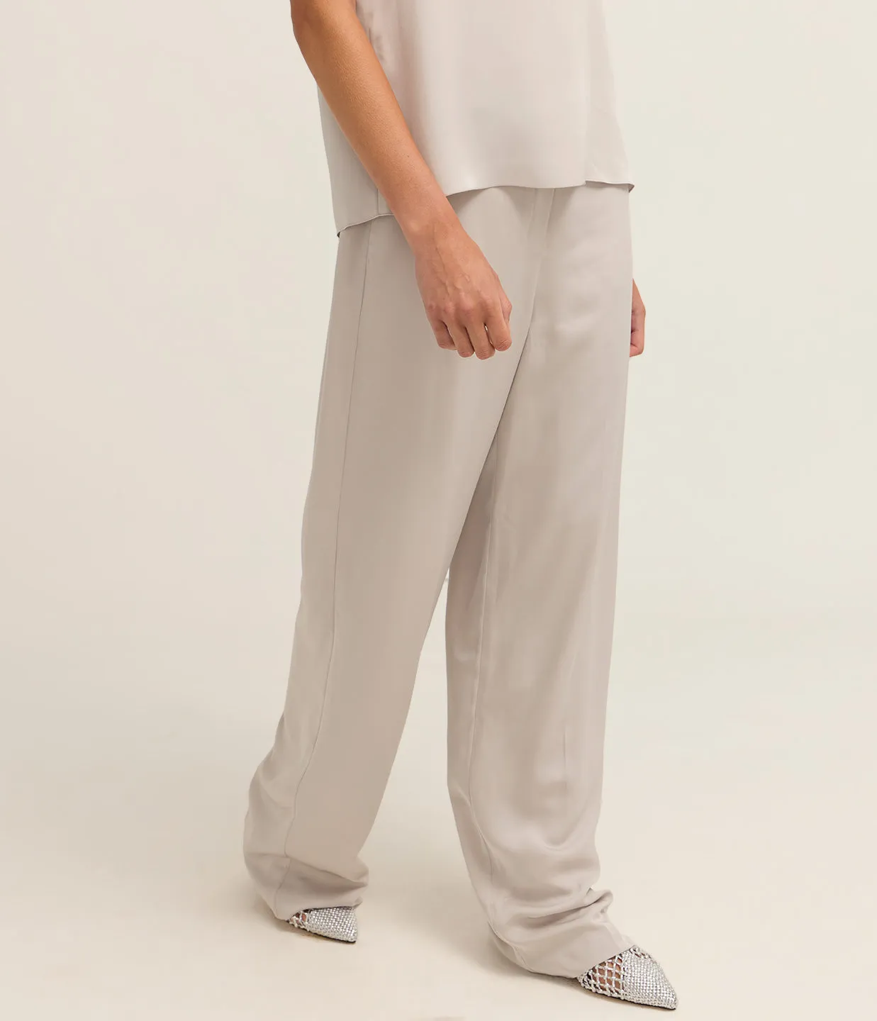 Wide Leg Pull on Pant in Platinum